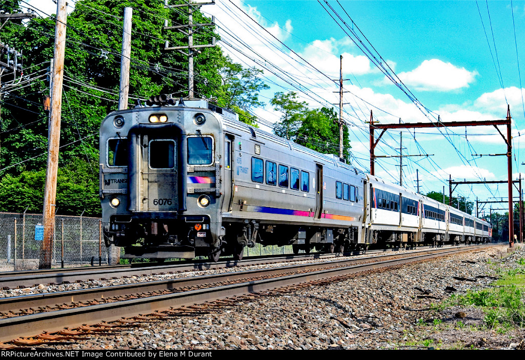 NJT 6076 on train 6639